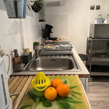 شقة Le Studio - La Roquebrussanne المظهر الخارجي الصورة